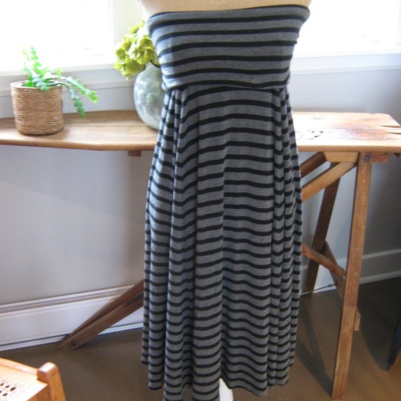 Versatile GAP Striped Tube Dress or Skirt - Picture 3 of 5